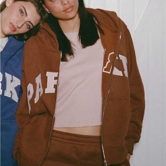 Brown LIMITED EDITION PARKE Sweatshirt NEVER WORN - Picture 1 of 2